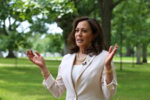 Kamala Harris Has Reputation for Asking, but Not Taking, Questions