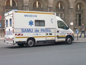 I Had a Fall in Paris and Got Amazing Emergency Care